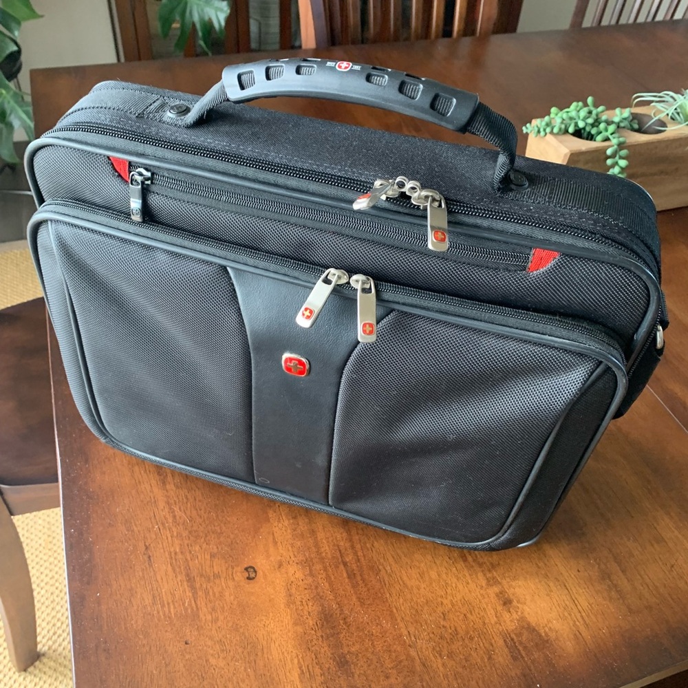 Wenger Swiss Gear Laptop Briefcase EUC